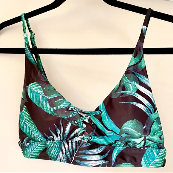 Tropical Leaf Print Ladder Front Bikini Top - Picture 2 of 12
